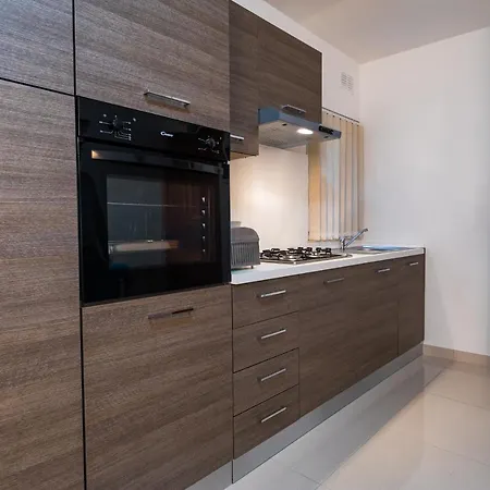 Sh6a- Qawra Prime Location 2 Bedroom
