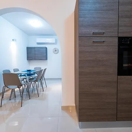 Sh6a- Qawra Prime Location 2 Bedroom * St. Paul's Bay